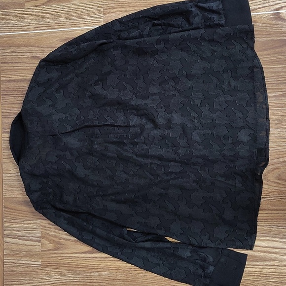 H&M Ladies Lace Button Down Shirt, Ladies Size 14, Black Lace Top - Picture 8 of 8